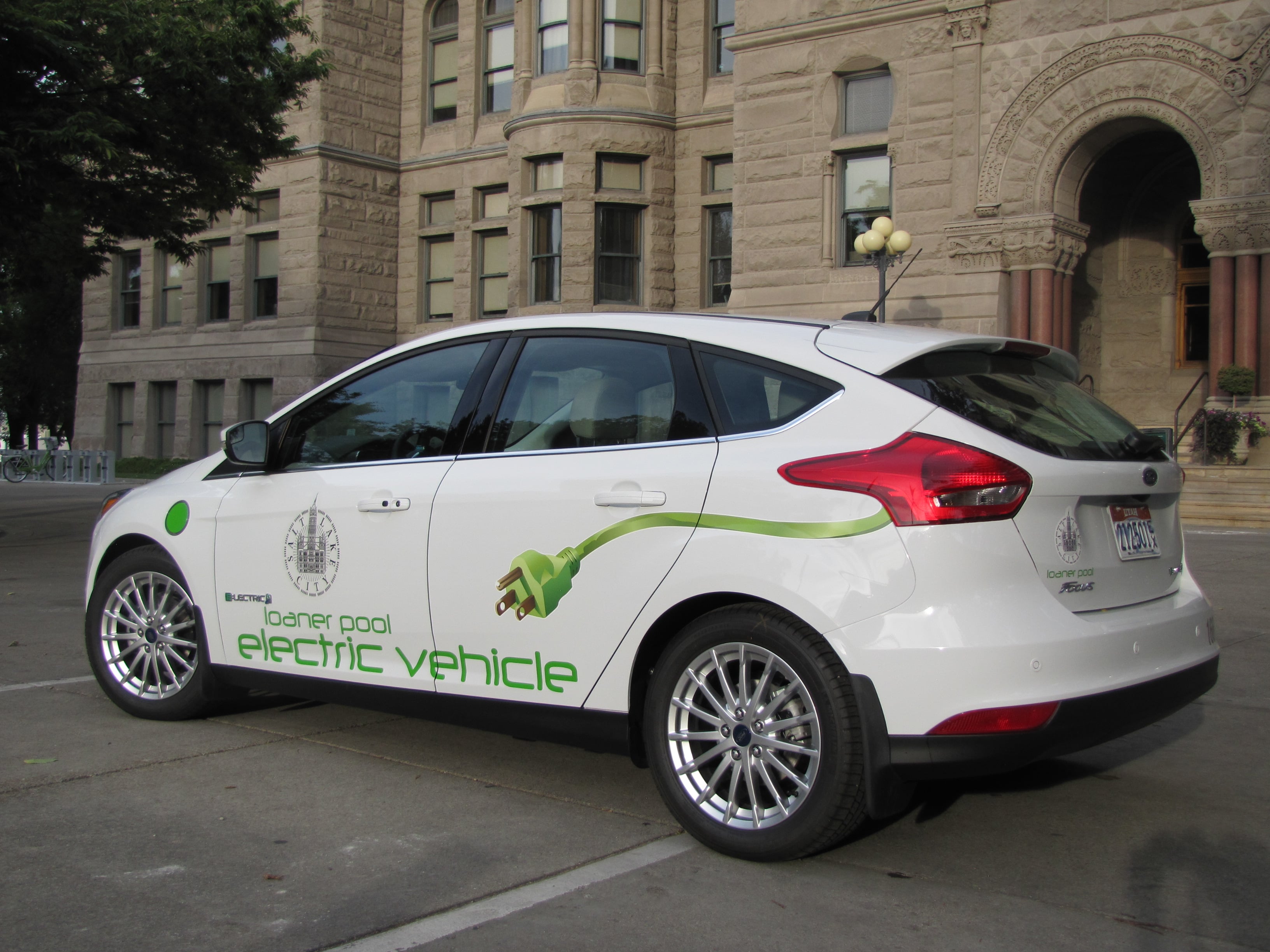 Loaner Pool Electric 1d